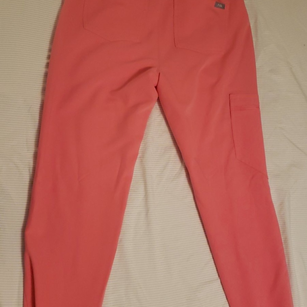 FIGS scrub jogger pants